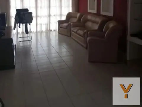 Casa en venta - 3 Dormitorios 2 Baños - Cochera - 440Mts2 - Córdoba