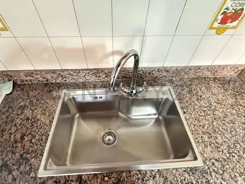 Blanco Encalada 5000, Piso 0