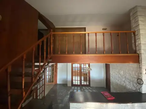 Casa en Venta con 3 cocheras