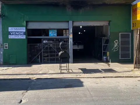 EXCELENTE GALPON A METROS DE AV.CROVARA Y 1 CUADRA DE AV. BOULOGNE  SUR ME