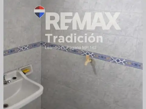 Casa en Alquiler con 1 cochera