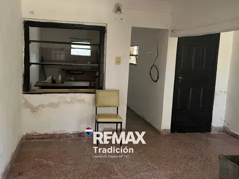 Casa 3 ambientes con 1 baño