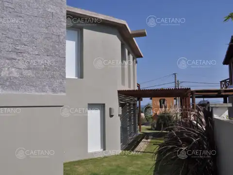 Casa en Venta en La Barra, USD 800.000