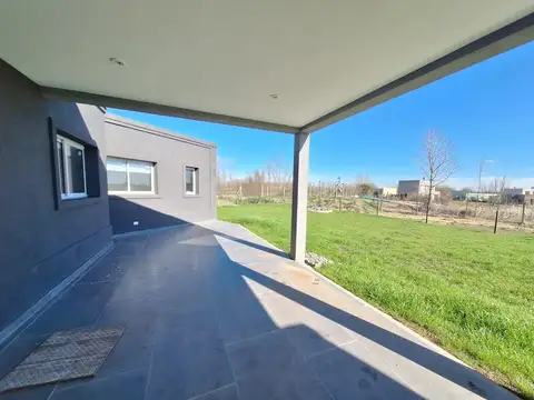 CASA EN VENTA SAN SEBASTIAN ÁREA 12