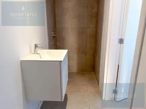 Casa 5 ambientes con 4 baños