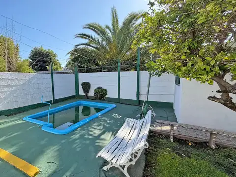 Casa 3 ambientes con 2 baños
