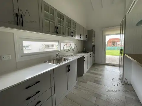 Casa en Alquiler en Mar del Plata, USD 1.800