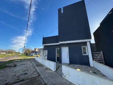 Depto Tipo Casa en Venta de 3 ambientes