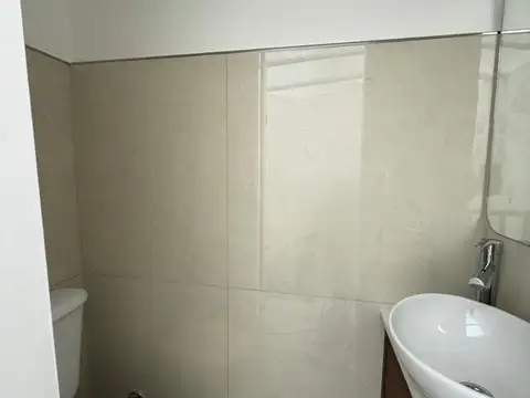 Departamento 4 amb. a la calle con cochera y terraza privada