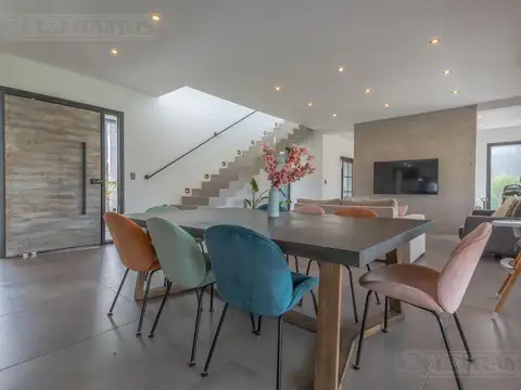 Casa en Venta al Este