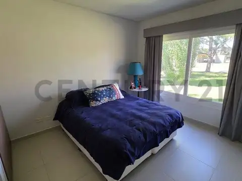VENTA Casa 5 Ambientes con Piscina en Chacras La Primavera Golf, Carlos Keen – ACEPTA PERMUTA