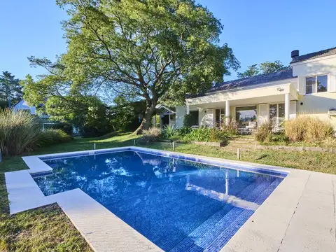 Venta Casa 5 ambientes en Tigre Club de Campo Hacoaj ubicada en Isla