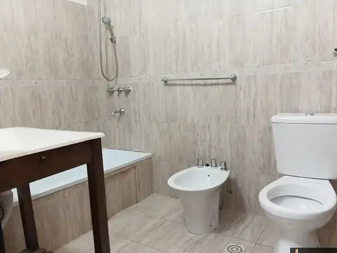 Depto Tipo Casa 3 ambientes con 2 baños