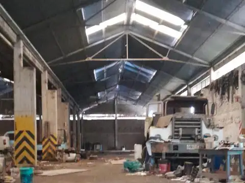 Alquiler Depósito 1555 mts cub en  Lisandro Olmos La Plata