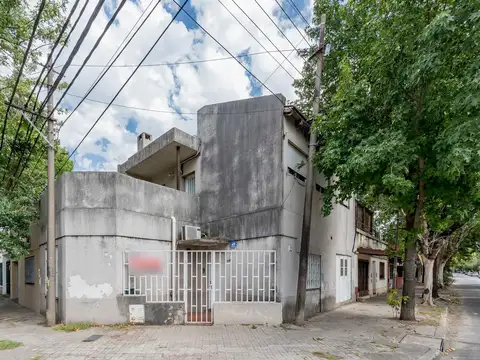 VENTA/PERMUTA -  Casa 4 dormitorios, patio y terraza - Roque Sáenz Peña, Rosario.