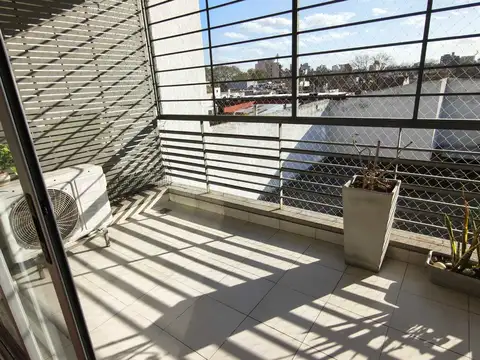 Departamento en Alquiler en Parque Chacabuco, $ 900.000