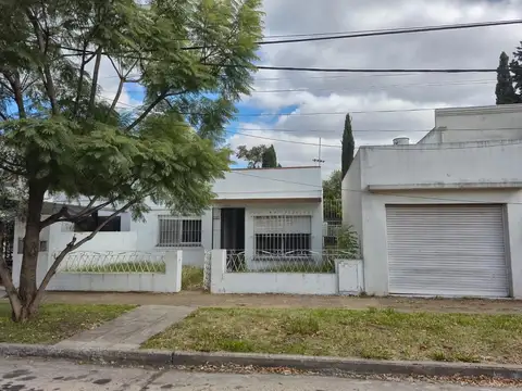 CASA 3 AMBIENTES VENTA PALOMAR CON LOCAL