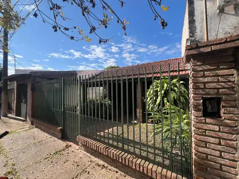 Alsina n°150 - Casa a reciclar - 10x40