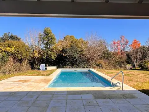 Casa 7 ambientes con 4 baños