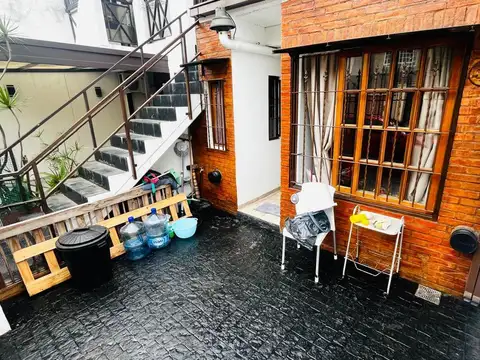 Depto Tipo Casa en Venta de 4 ambientes