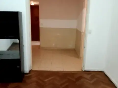 AV RIVADAVIA  2510 capital federal , Piso 1