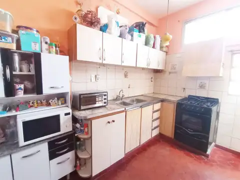 Depto Tipo Casa 5 ambientes con 2 baños