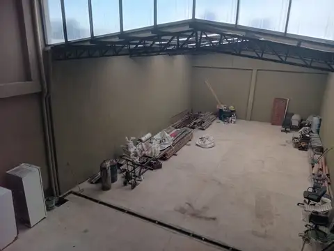 Galpon en Alquiler 9  mts Frente