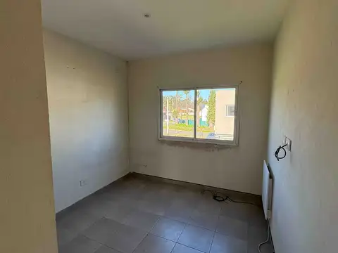 Casa en Alquiler con 1 cochera