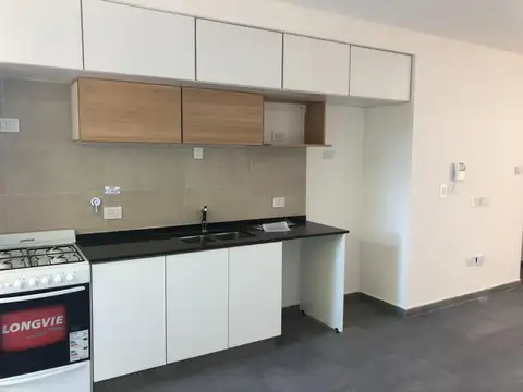 EXCELENTE DEPTO EN VENTA CON COCHERA CUBIERTA  ADROGUE INME
