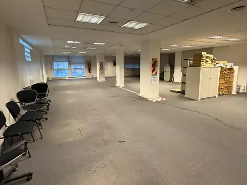 Oficina en Venta con 2 cocheras