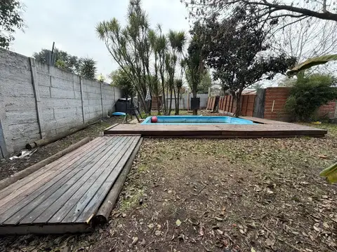 Casa en venta de 3 dormitorios y pileta  en José C. Paz
