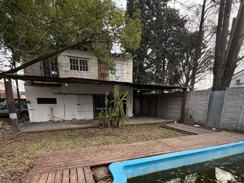 Casa en Venta con 1 cochera