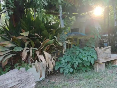 lote con mejoras en La Reja