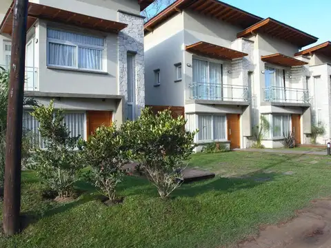 Valeria del Mar | Duplex VS A1 .-