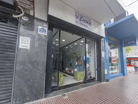 Local en Alquiler en Villa Real, $ 1.200.000