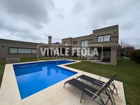 CASA VENTA TERRAVISTA 6 AMB LOTE CENTRAL PERMUTA FINANCIA