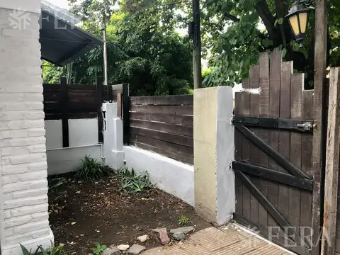 MARIANO ACOSTA  al 700