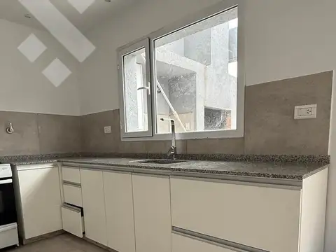 Depto Tipo Casa en Alquiler de 3 dormitorios