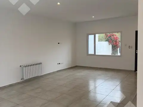 Depto Tipo Casa en Alquiler 6 años