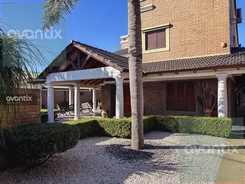 Casa en Venta con 1 cochera