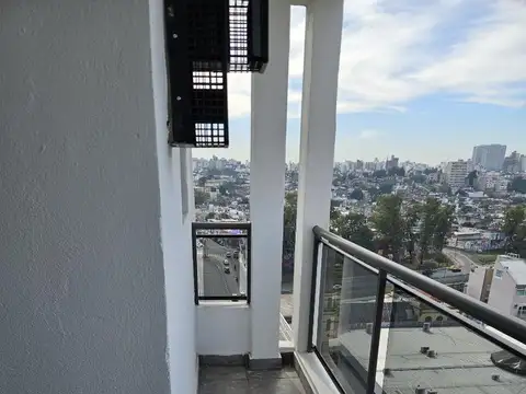 Nicolas Avellaneda 400, Piso 9