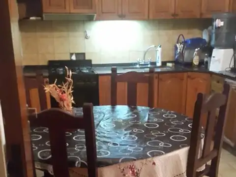 Departamento 4 ambientes con 2 baños