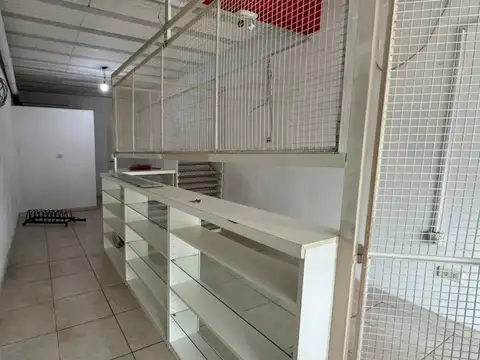 Local en Alquiler en Ingeniero Adolfo Sourdeaux, $ 600.000