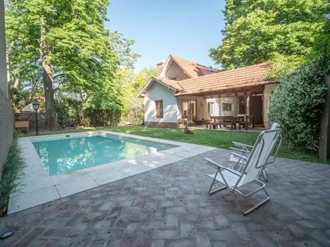 Casa en Venta con 1 cochera