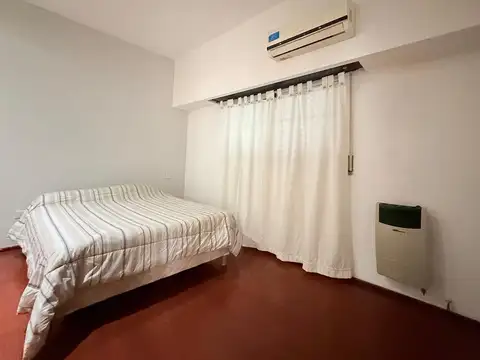 Casa en Venta con 8 cocheras