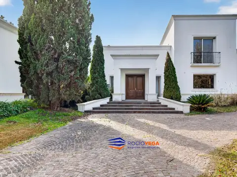 Casa en venta en barrio La Colina Villa de Campo, Luján