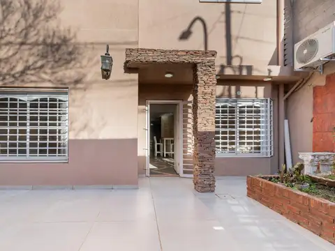 Casa en Venta en Mataderos, USD 227.000