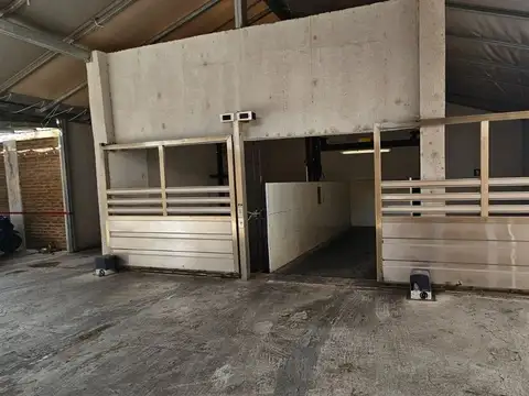 VENTA COCHERA CUBIERTA CENTRO SAN NICOLAS