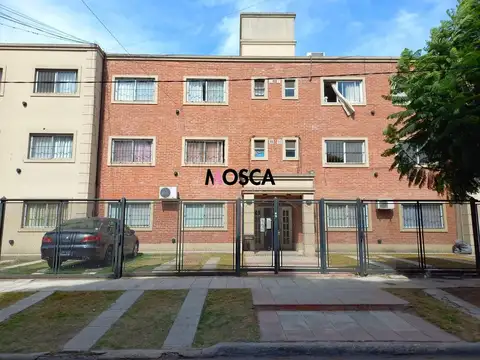VENDO DEPARTAMENTO PLANTA BAJA CON COCHERA  EN MORENO