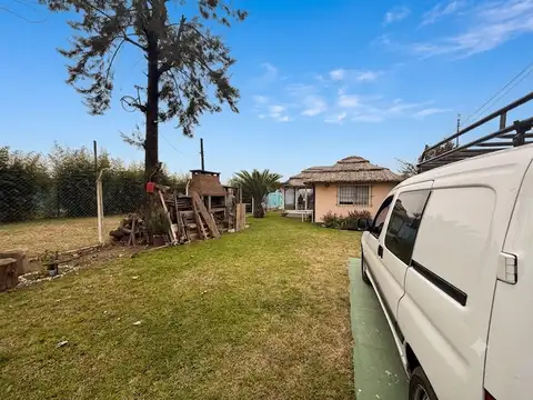Casa en Venta con 3 cocheras